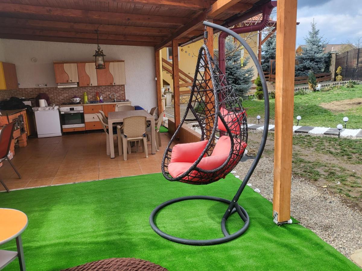 Vila Ana Cu Terasa Gratar Si Jacuzzi Villa Satu Mare Exterior photo